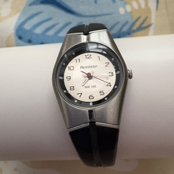 Pre-owned ARMITRON SLIM SPORTS WATCH 25/6355 - NEW BATTERY - WORKS - Picture 4 of 14